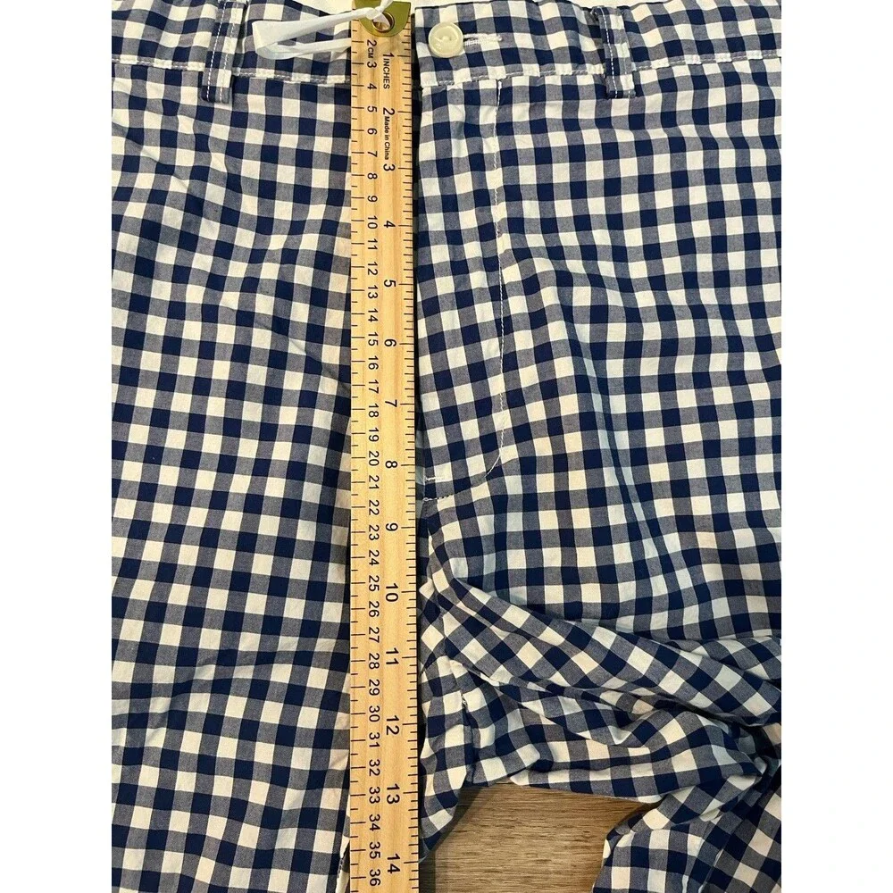 Polo by Ralph Lauren flat-front casual shorts in blue and white size 40 0082